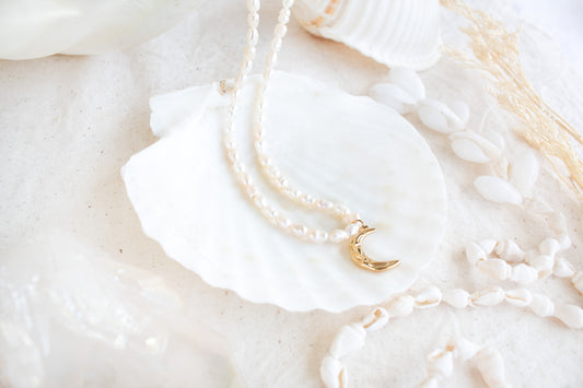 Luna Pearl Necklace