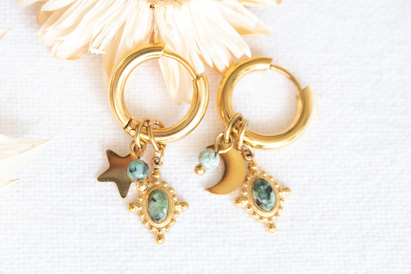 Amara Light Earrings