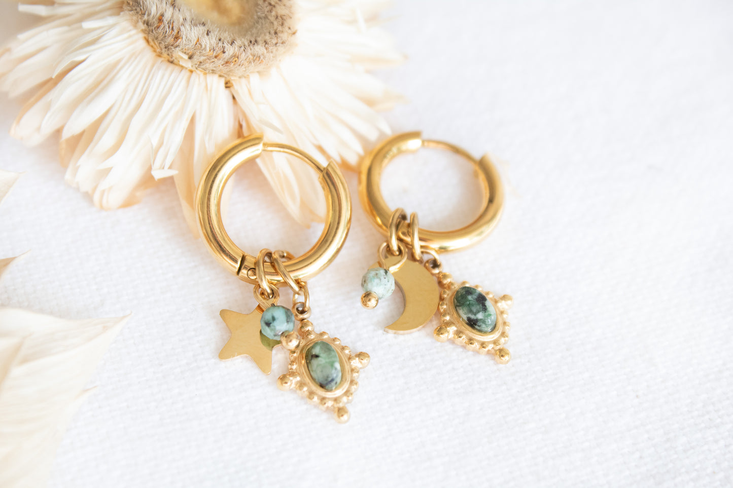 Amara Light Earrings