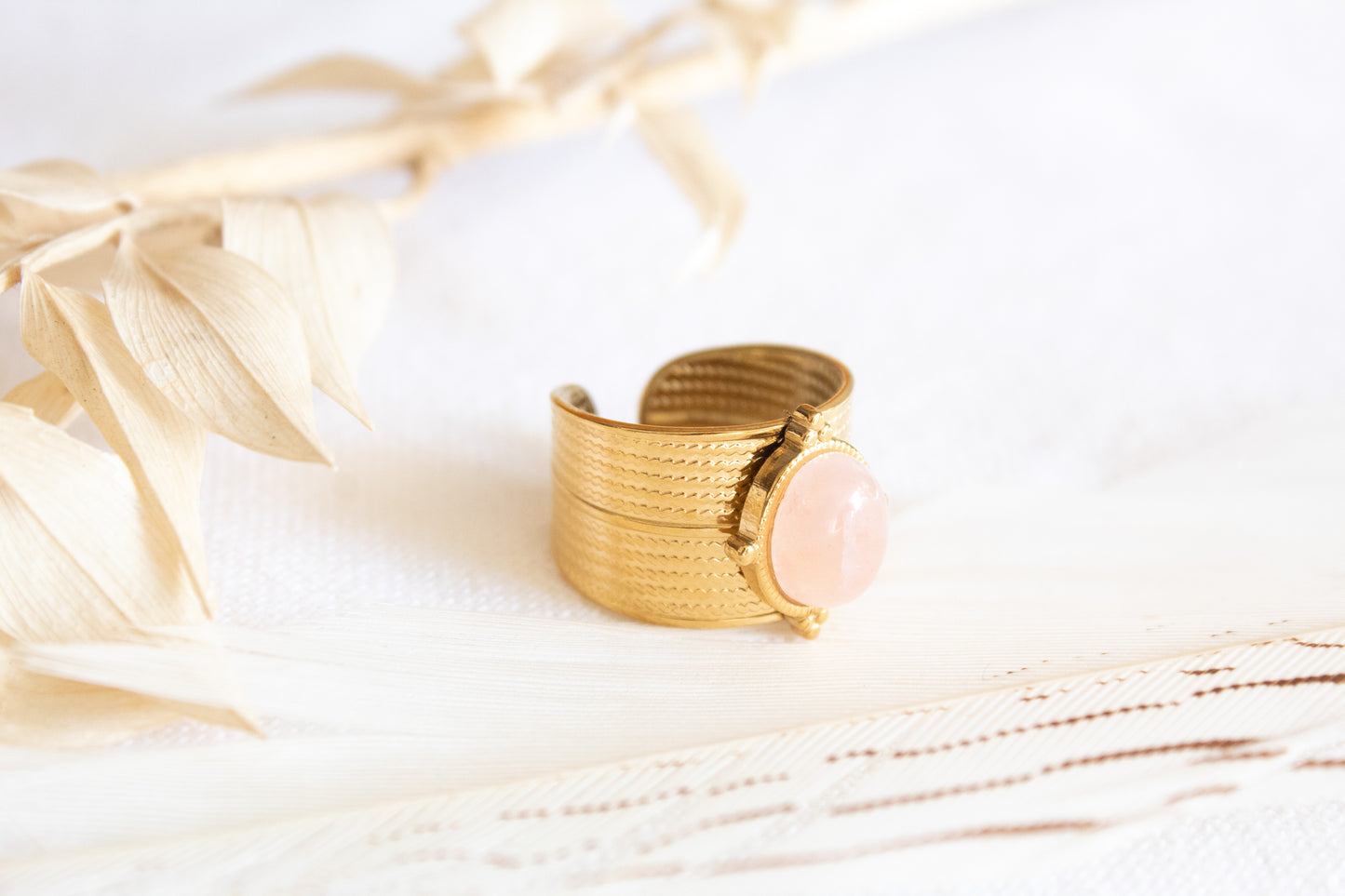 Halo Dream Ring Rose Quartz