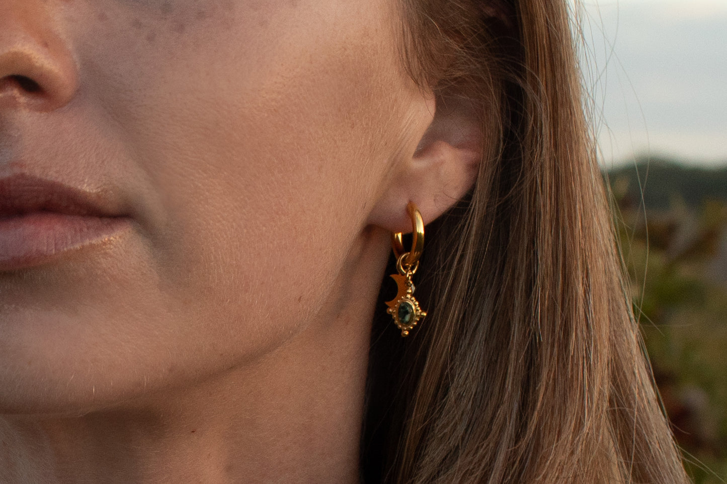 Amara Light Earrings