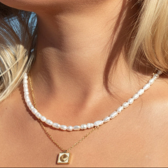Mist Pearl Necklace
