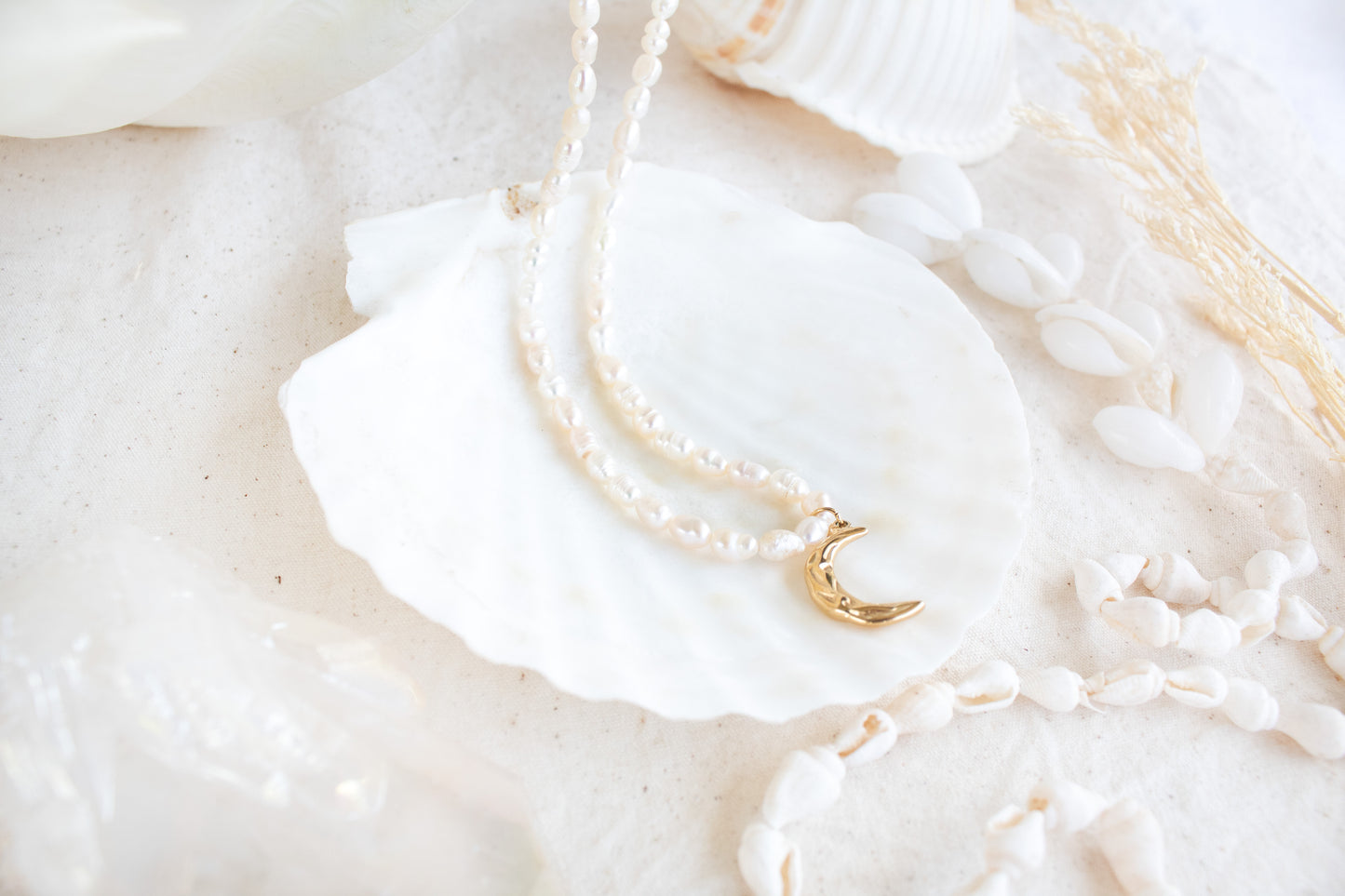 Luna Pearl Necklace