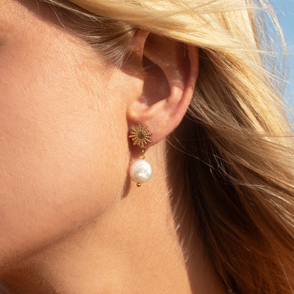 Coastal Light Pearl Earrings