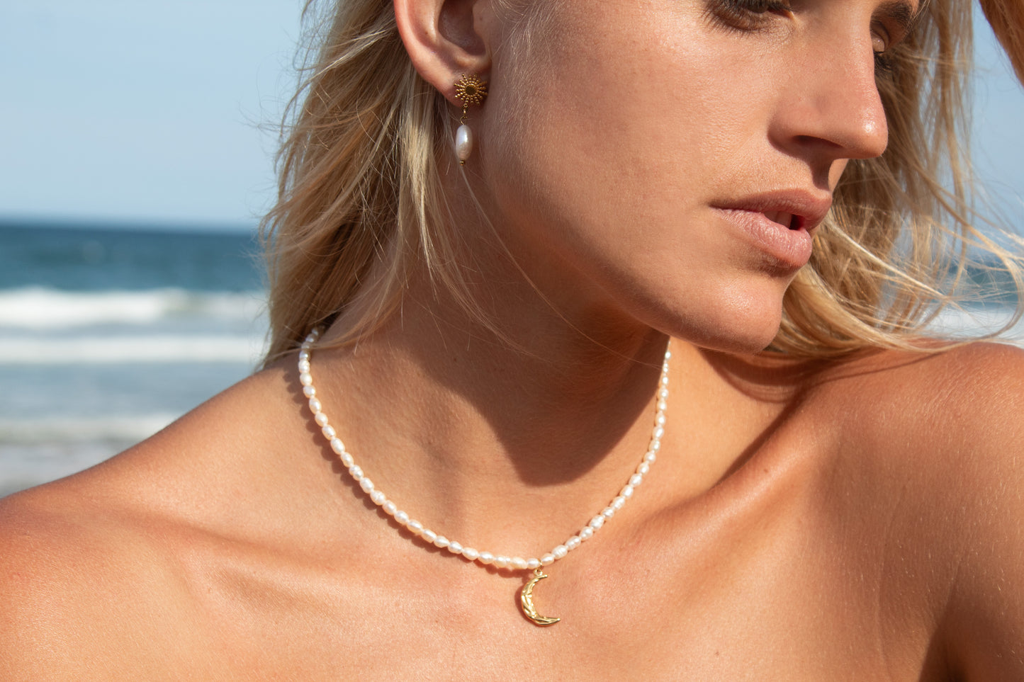 Luna Pearl Necklace