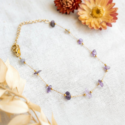 Intuition Bracelet: gold chain with amethyst chips
