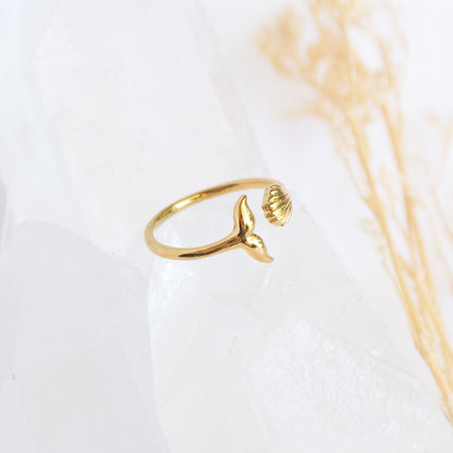 Gold mermaid tail and shell ring