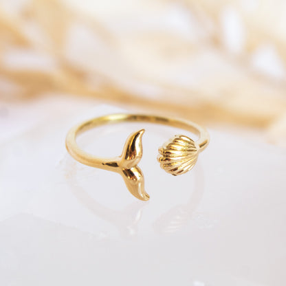 Gold mermaid tail and shell ring