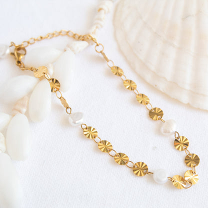 Gold disc and pearl Sunlight Pearl Bracelet
