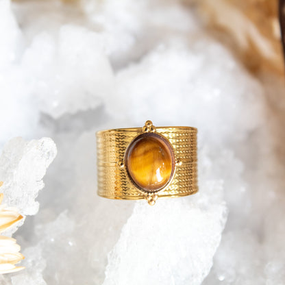 Gold ring with tigers eye stone