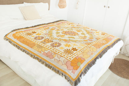 Happy Days retro floral picnic rug