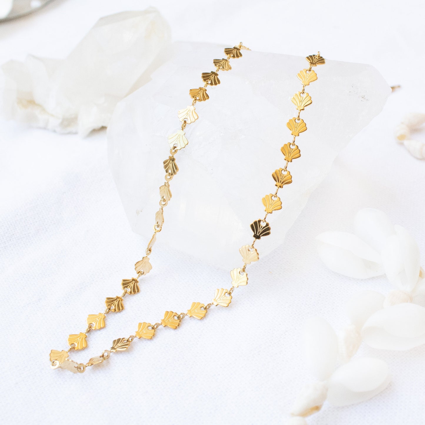 Mira Clam Necklace